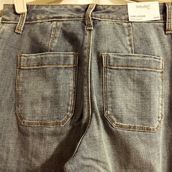 New! Skinny Girl Cheryl Mid-Rise Jogger Fit Jeans Sizes 24, 27, 28, and 29 - Picture 7 of 11